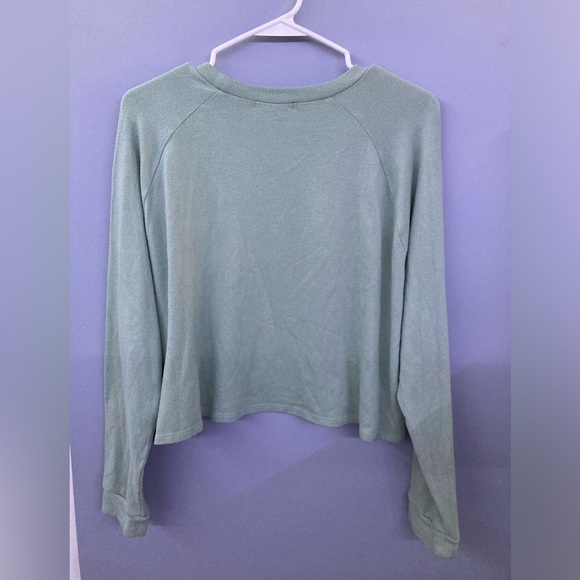 Forever 21 Long Sleeve Seafoam Green Crop Top - Picture 3 of 5